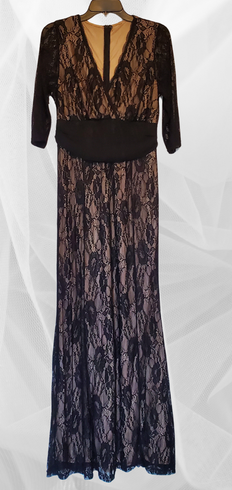 Screen Siren Lace Gown