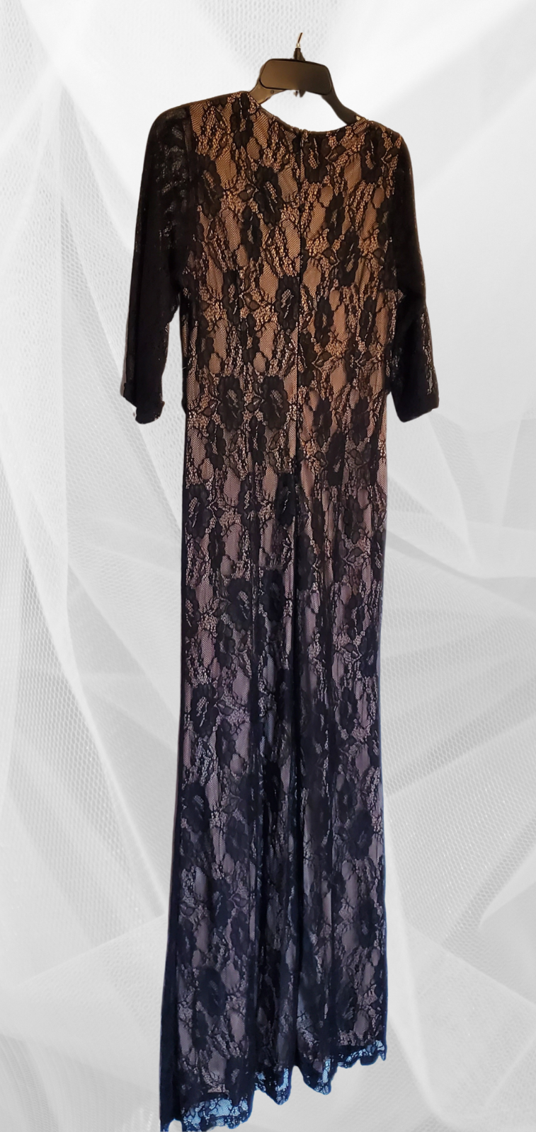 Screen Siren Lace Gown
