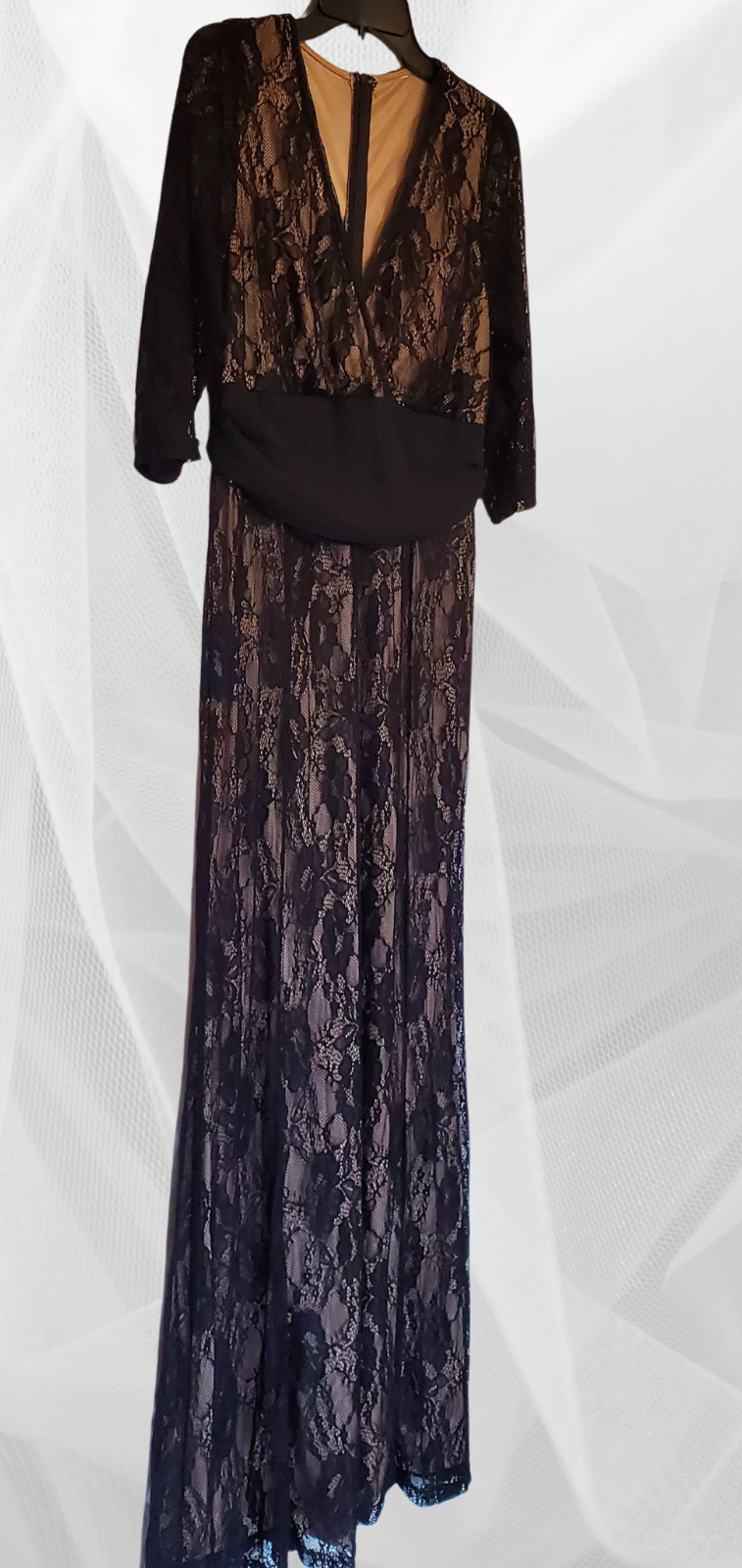 Screen Siren Lace Gown